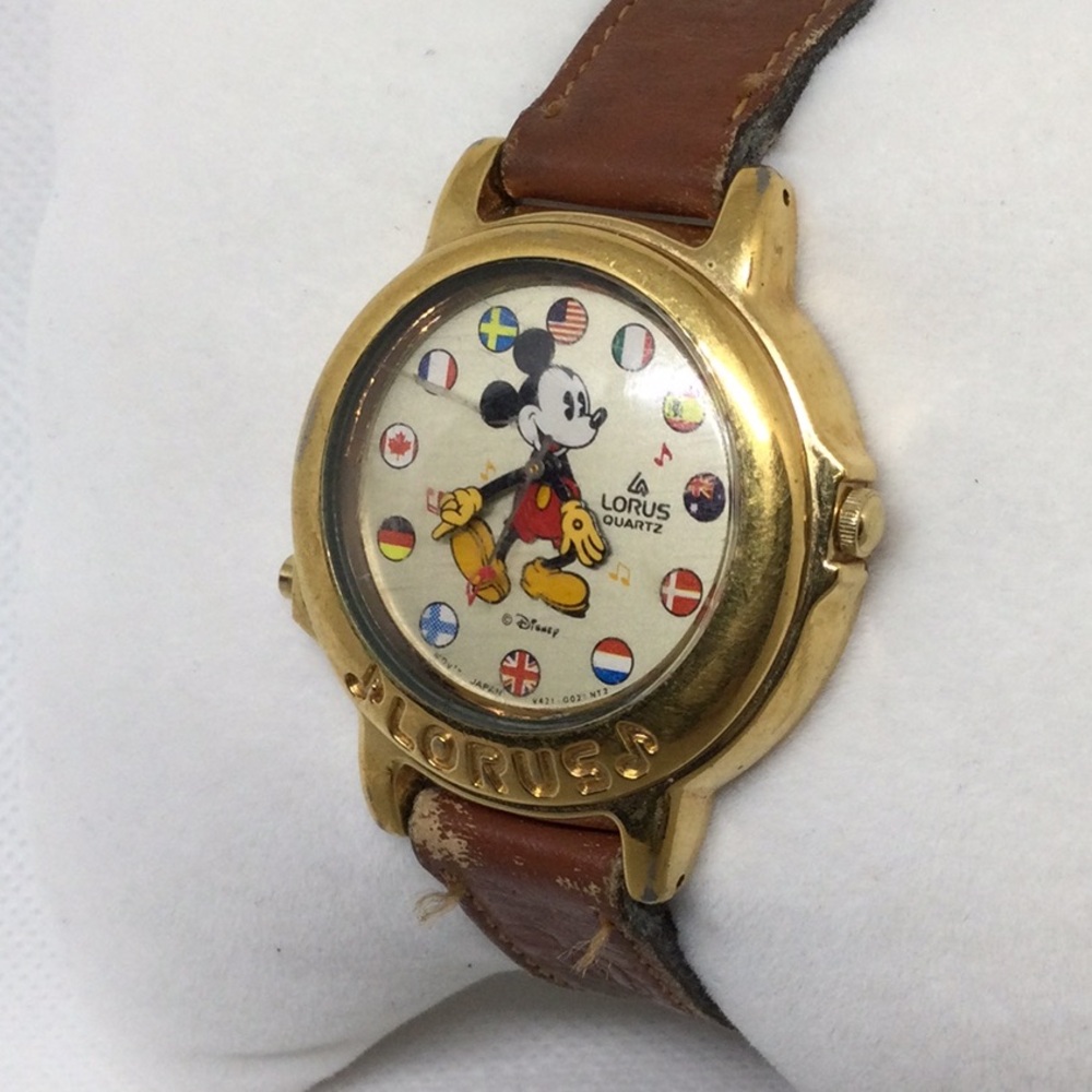 Mouse Watch - LORUS Unique Design with Country Flags
